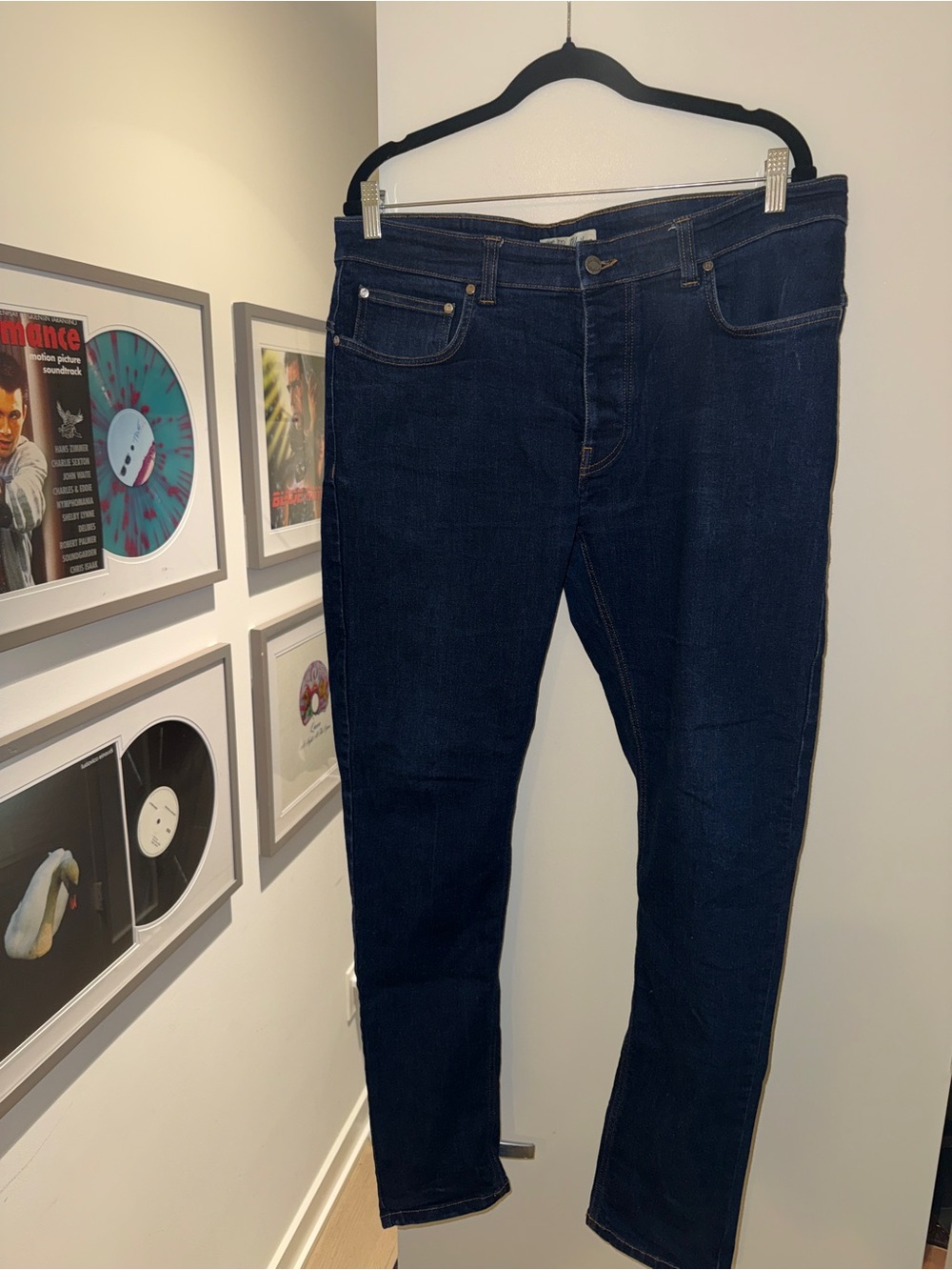 The Blue Uniform’s Men's Dark Blue Slim Fit Jeans